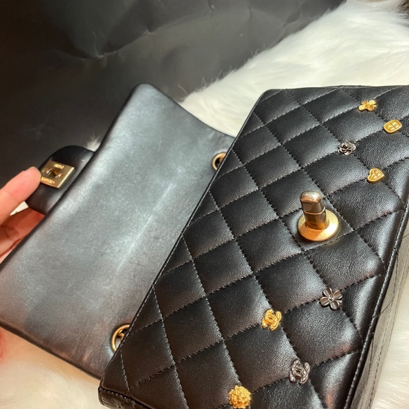 Auth mini lucky charm Chanel - Picture 7 of 12